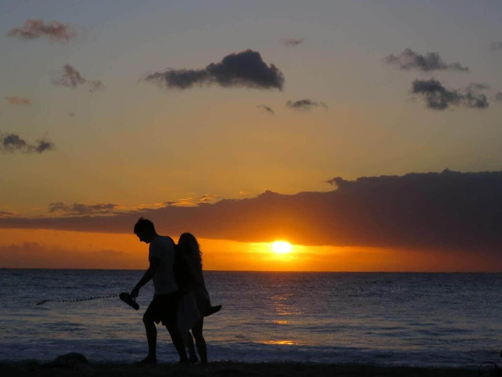 rundreise-mit-dem-mietwagen-badeurlaub-la-reunion-insel-badeverlängerung-St.-Gilles-les-Bains-reisespezialist-indischer-ozean