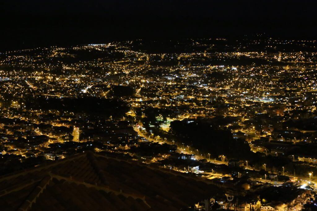 highlight-cuenca-mirador-turi-bei-nacht-reiseblog-reisebüro-spezialist-südamerika