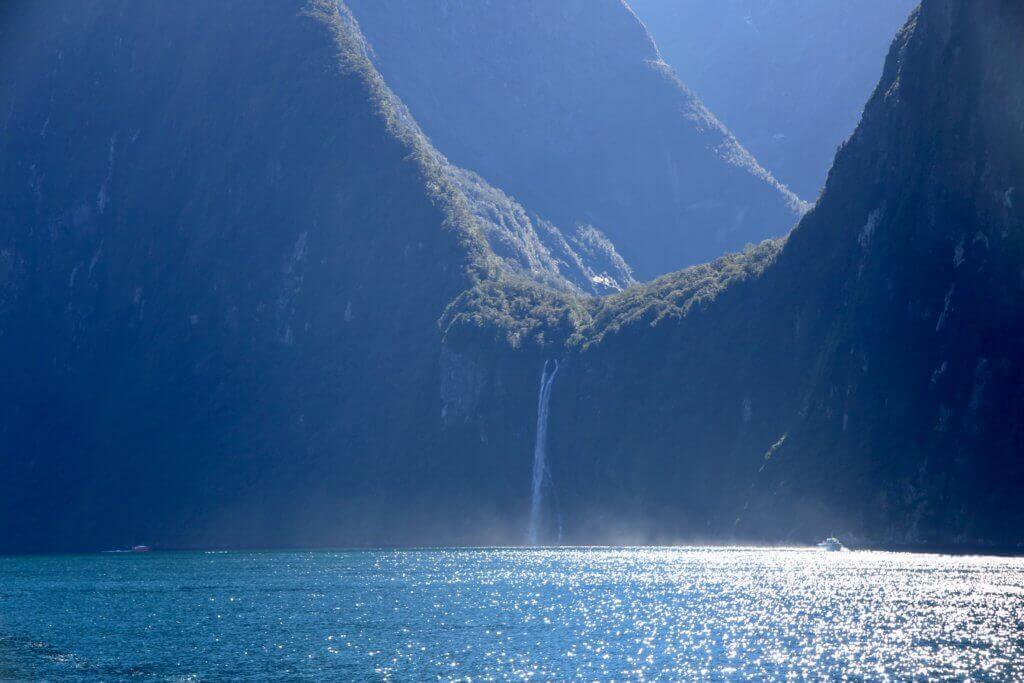 milford-sound-neuseeland-reise-beratung-reisebüro-naturspektakel-tagestour-tagesausflug-highlight-sehenswürdigkeit-südinsel