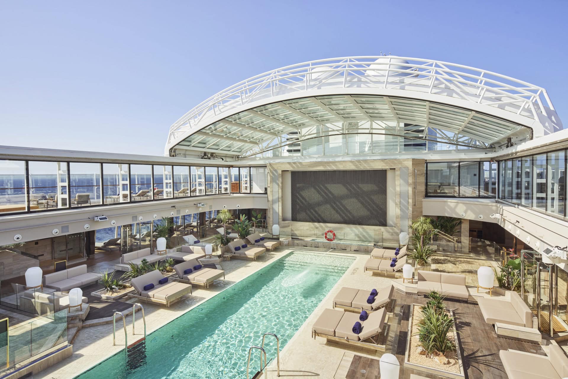 luxus-explora-journeys-cruise-schiff-kreuzfahrt-freibad