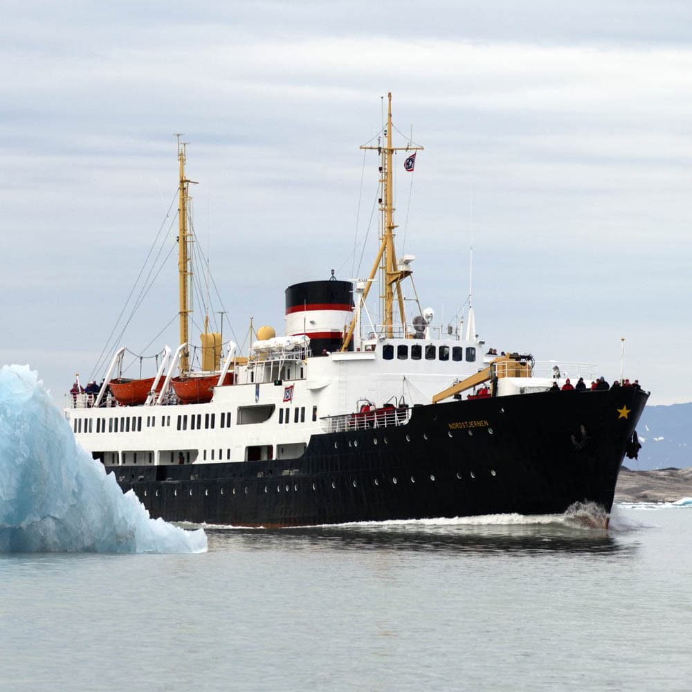 hurtigruten-reise-spitzbergen-polar-arktis-norwegen-magdalenefjord-svalbard