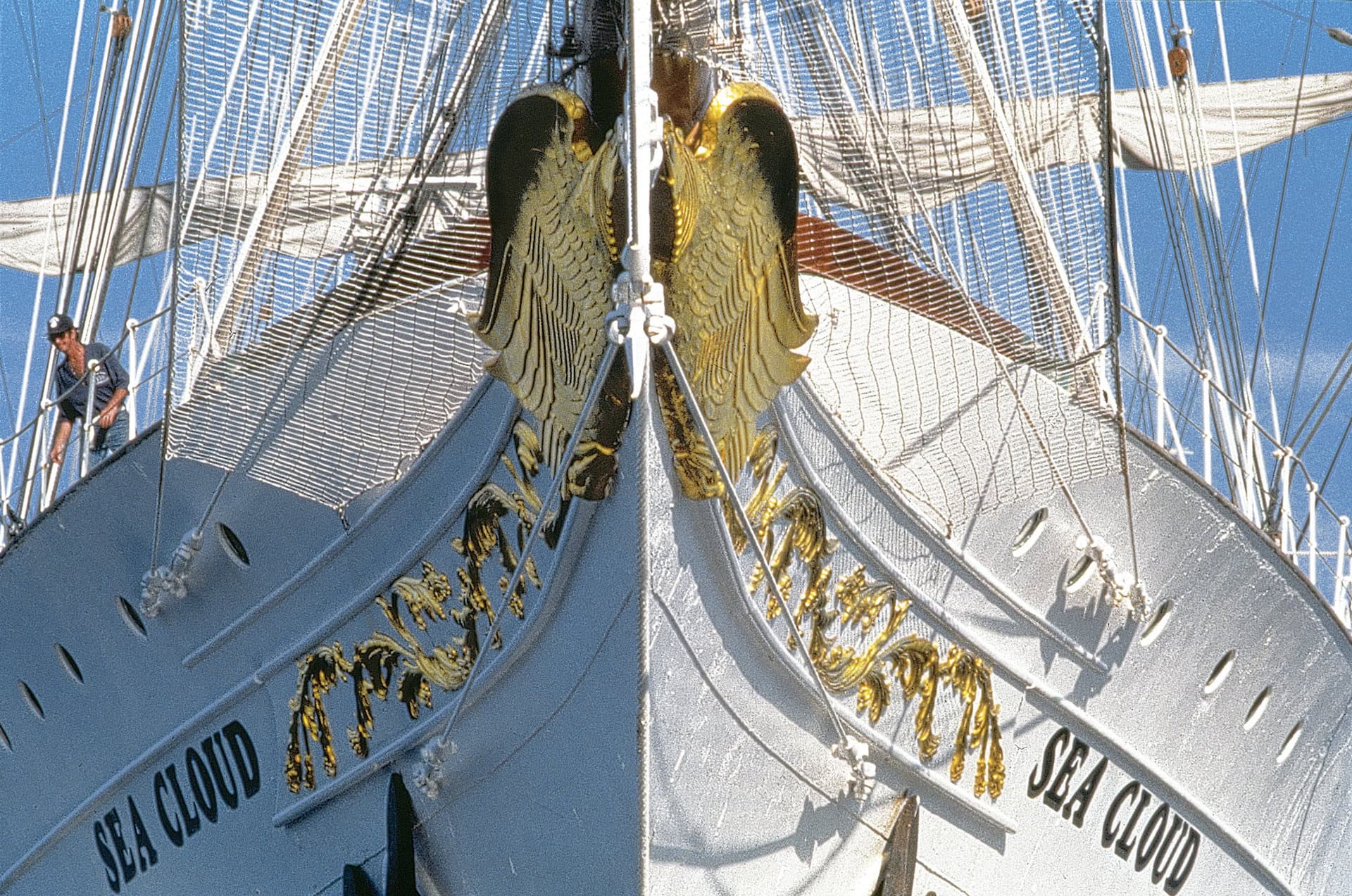 segelschiff-cruises-frankreich-italien-mediterrane-kueste-urlaub-reisen-kreuzfahrt-windjammererlebnis-erlebnis-gold