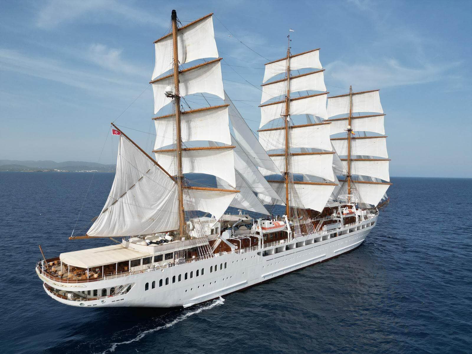 segelschiff-spirit-cruises-schiff-frankreich-italien-mediterrane-kueste-urlaub-reisen-kreuzfahrt-windjammererlebnis-segeln