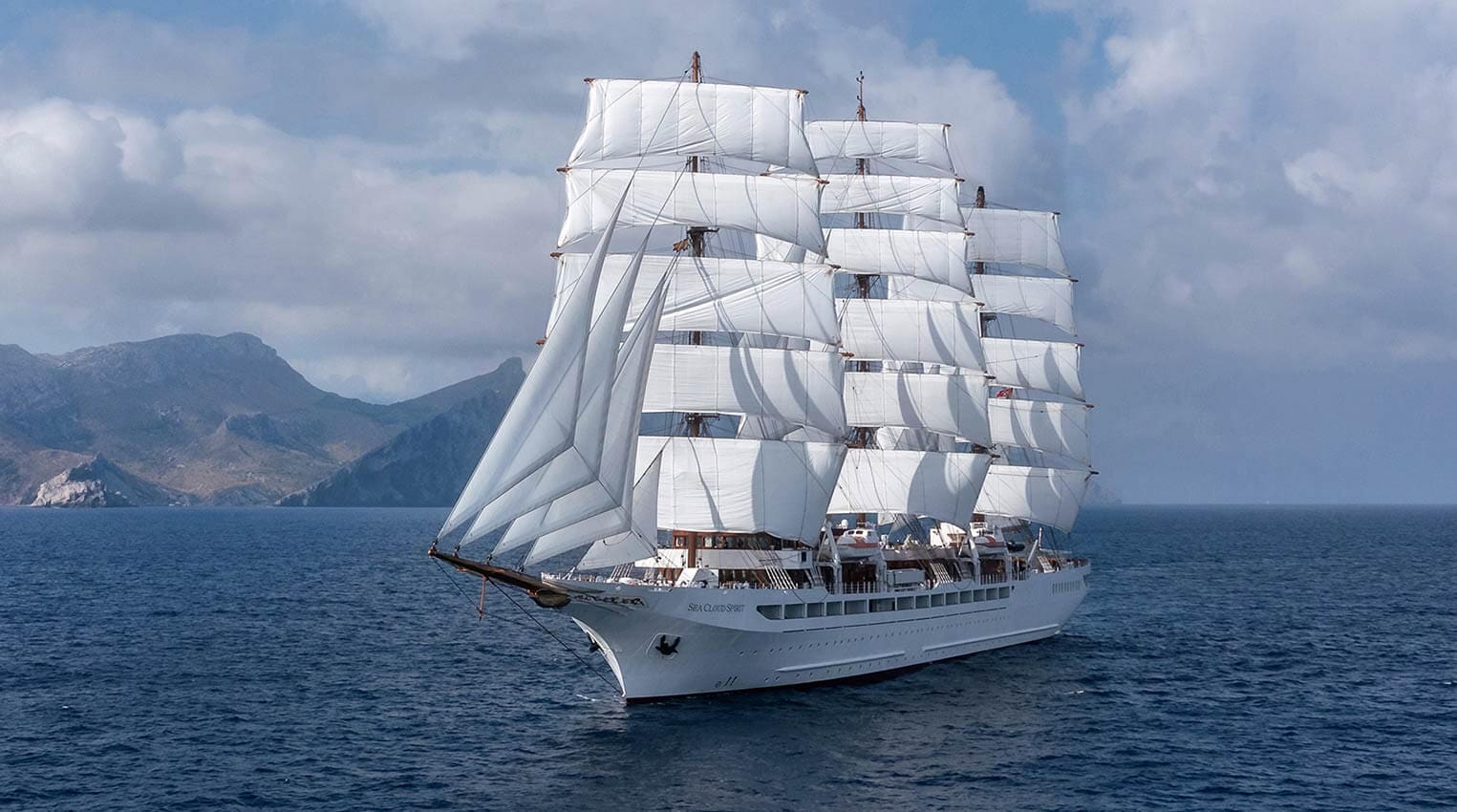 segelschiff-spirit-cruises-schiff-frankreich-italien-mediterrane-kueste-urlaub-reisen-kreuzfahrt-windjammererlebnis