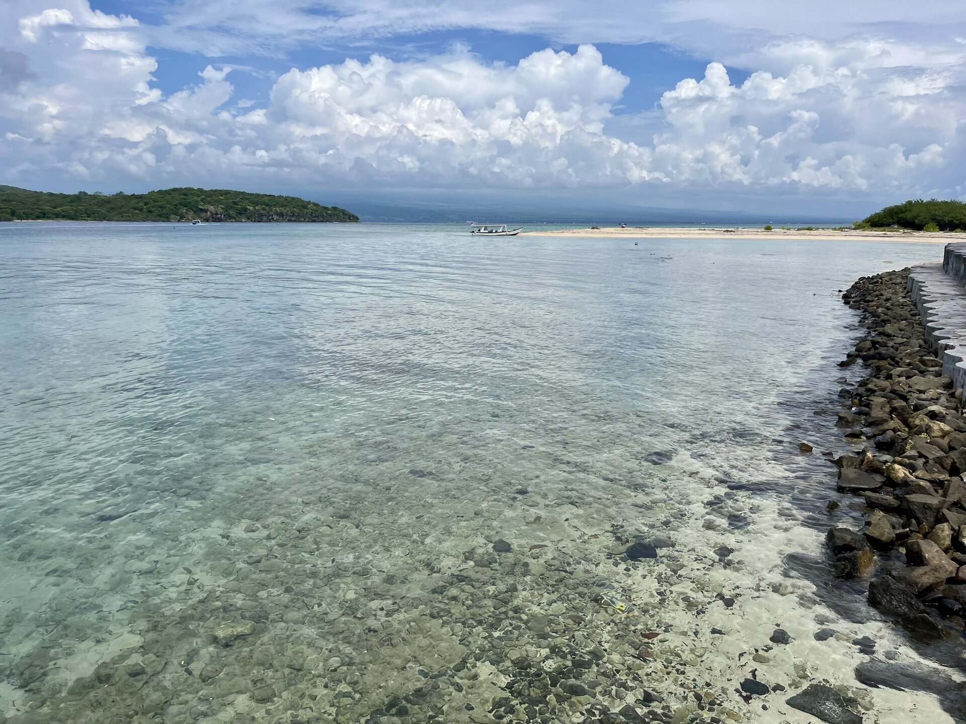 bali-indonesien-urlaub-norden-nordwesten-insel-sonne-strand-meer-aussicht-auf-schnorcheln-reiseblog