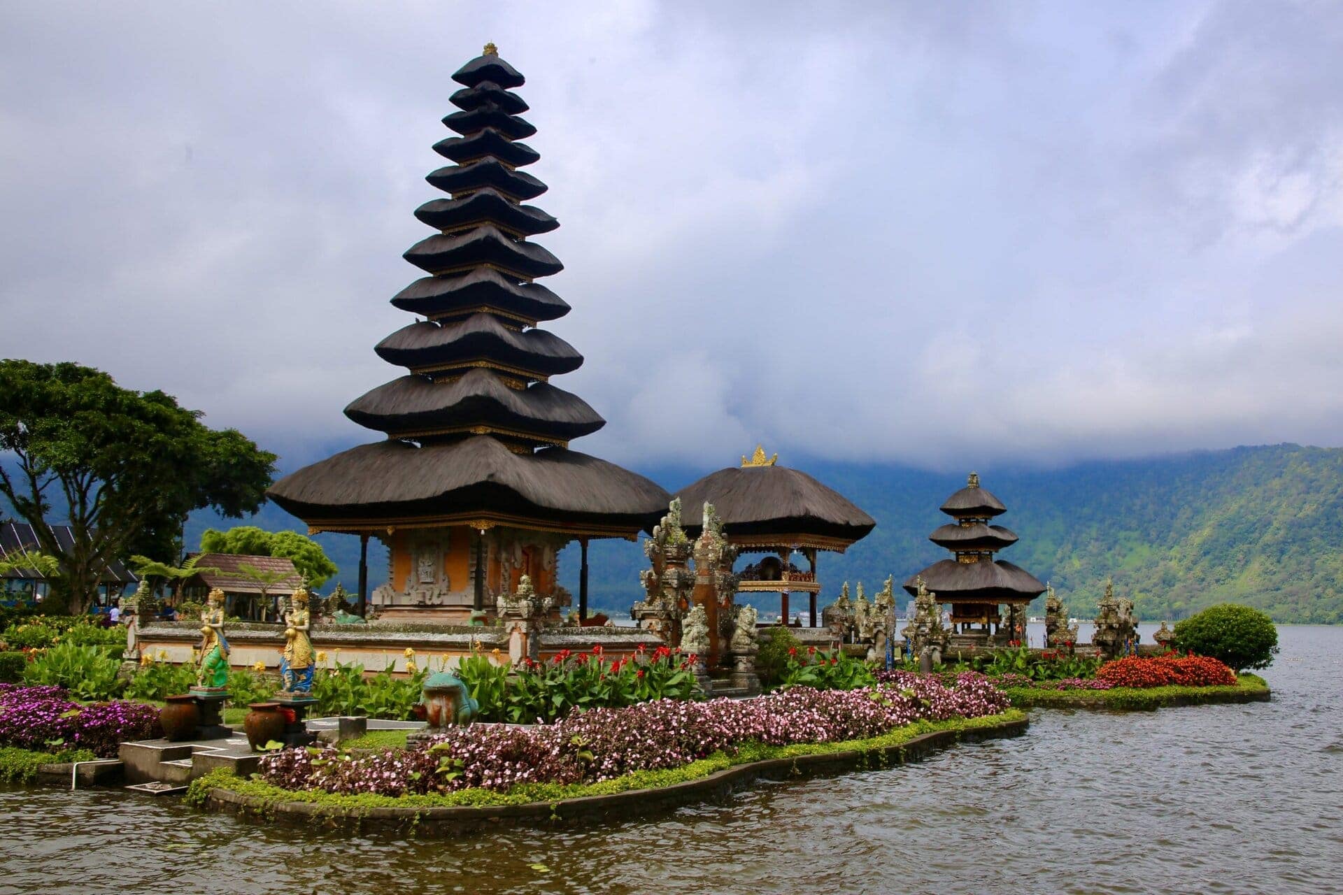 bali-indonesien-urlaub-norden-nordwesten-insel-sonne-strand-meer-sehenswuerdigkeit-reiseblog