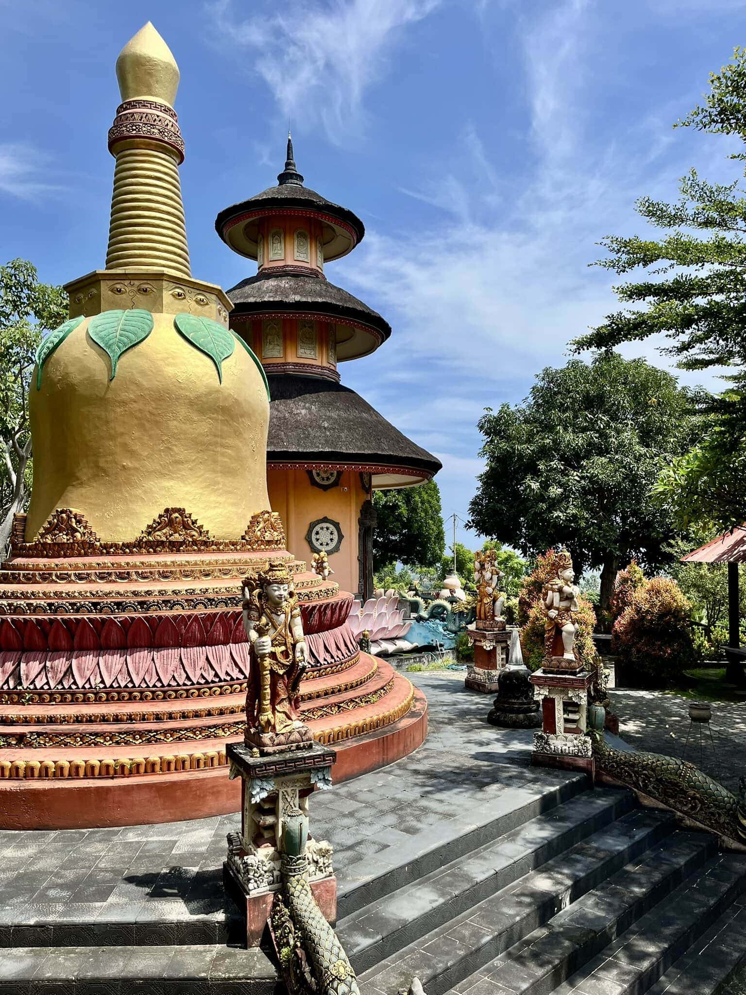 bali-indonesien-urlaub-norden-nordwesten-insel-sonne-strand-meer-tempelanlage-reiseblog