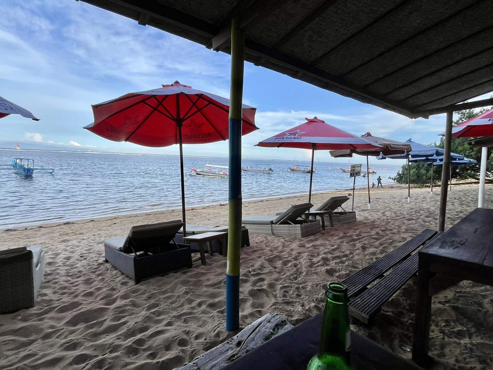 bali-indonesien-urlaub-sueden-suedosten-insel-sonne-strand-meer-sanur-nusa-penida-beach-chilling-reiseblog