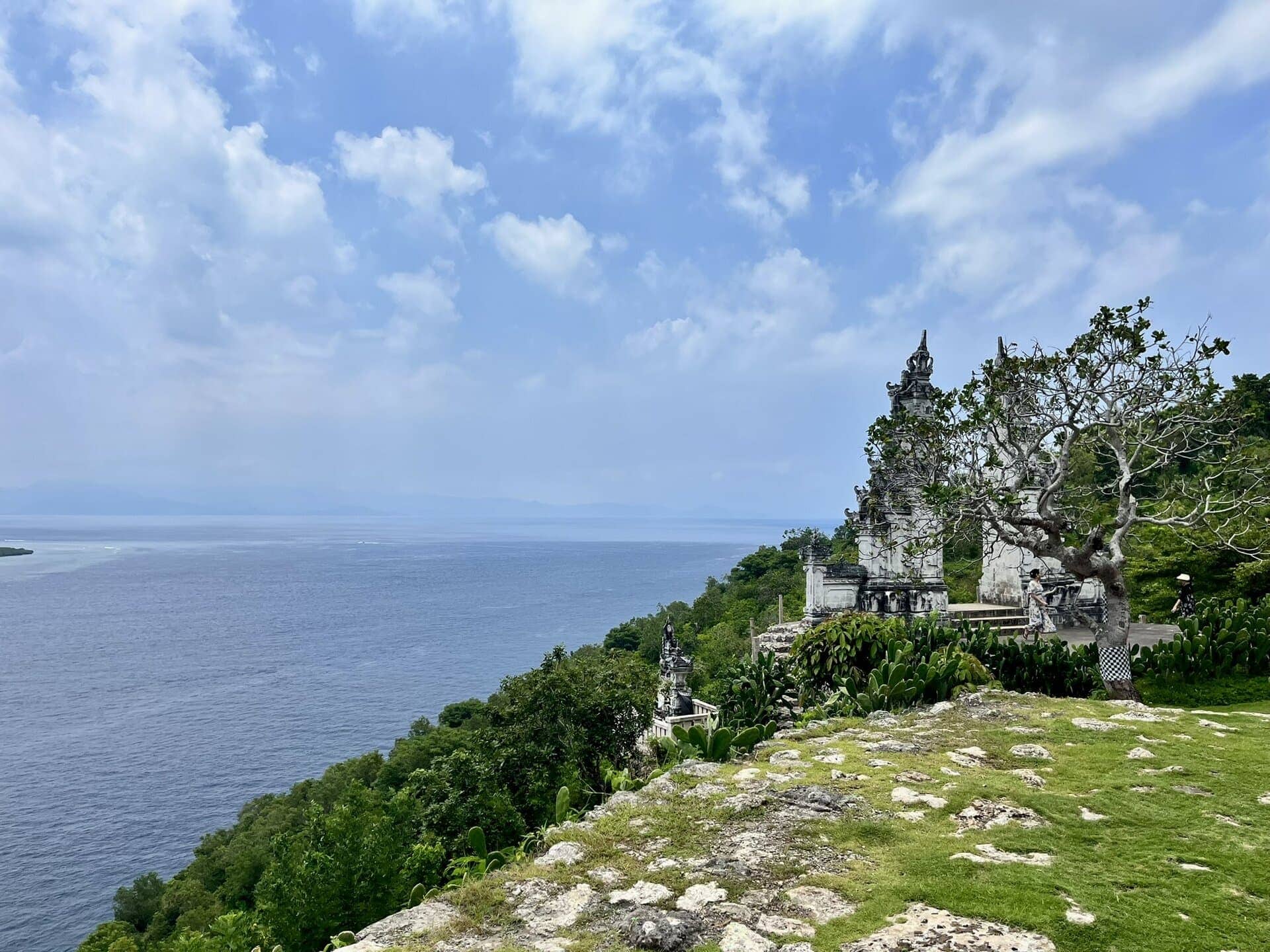 bali-indonesien-urlaub-sueden-suedosten-insel-sonne-strand-meer-sanur-nusa-penida-glaube-reiseblog