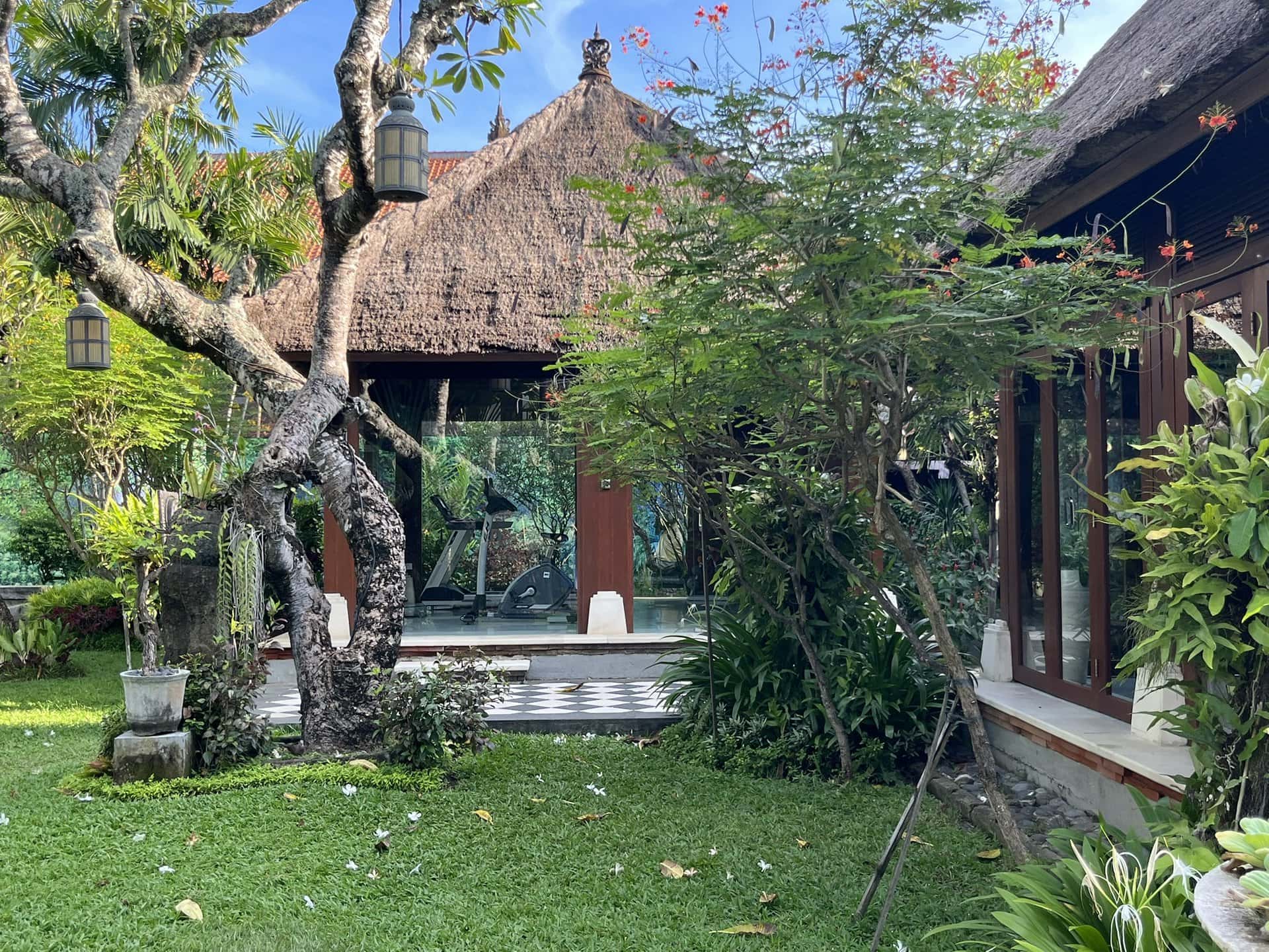 bali-indonesien-urlaub-sueden-suedosten-insel-sonne-strand-meer-sanur-nusa-penida-gym-reiseblog