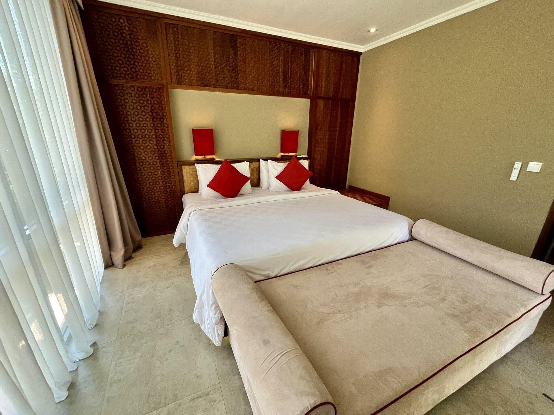 bali-indonesien-urlaub-sueden-suedosten-insel-sonne-strand-meer-sanur-nusa-penida-liegeflaeche-reiseblog