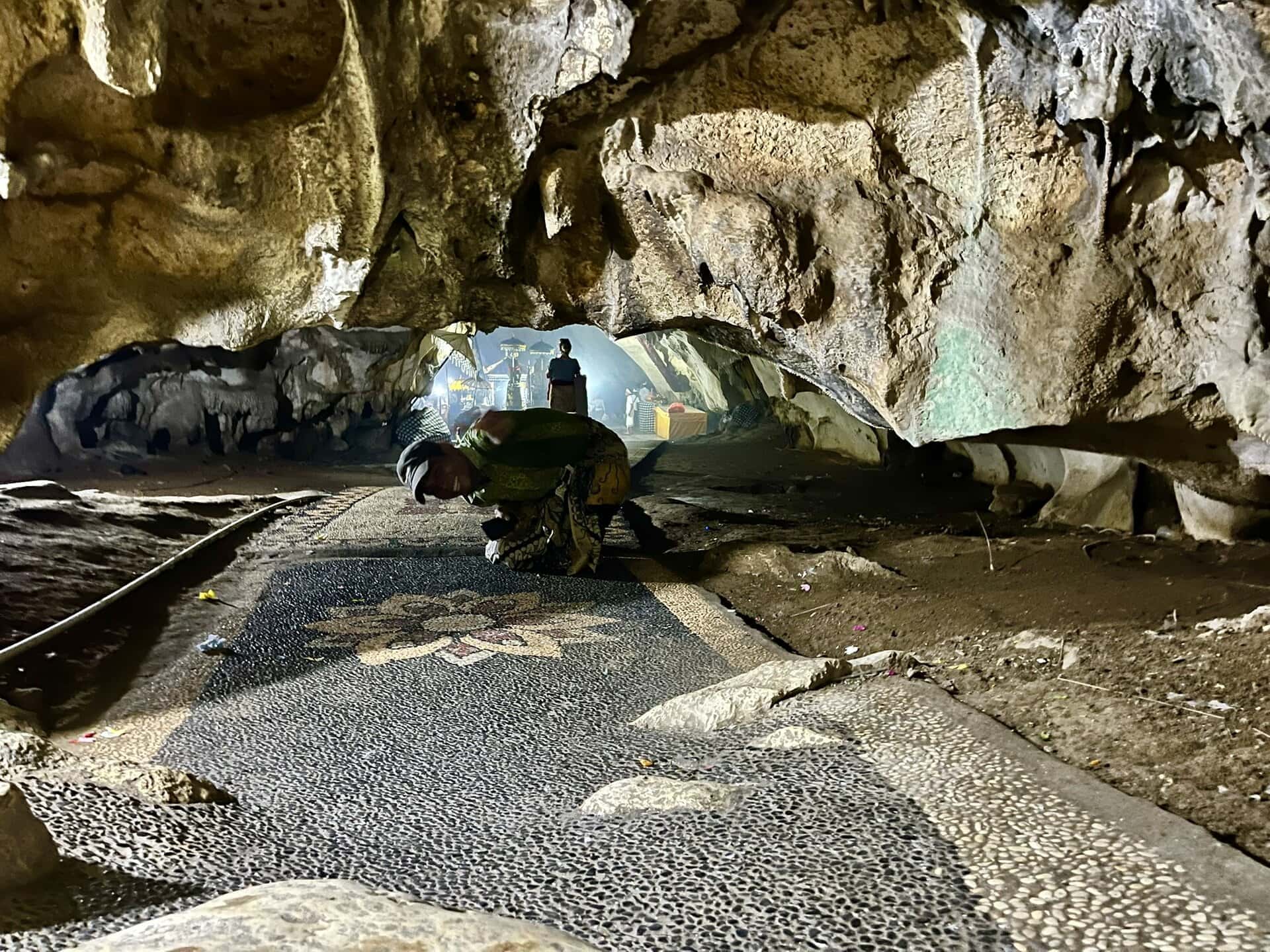 bali-indonesien-urlaub-sueden-suedosten-insel-sonne-strand-meer-sanur-nusa-penida-spass-hoehle-reiseblog