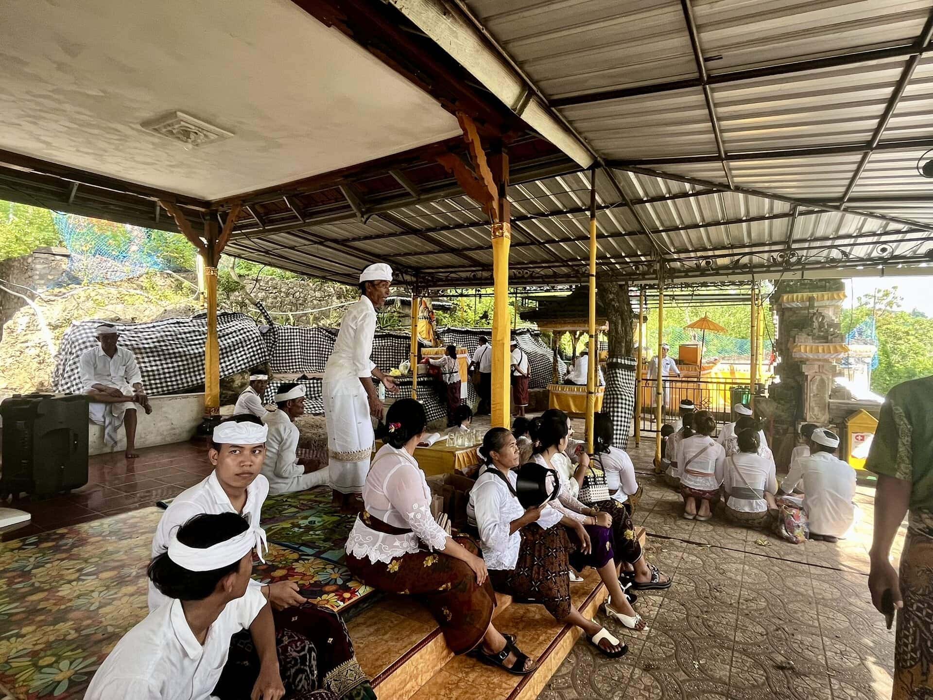 bali-indonesien-urlaub-sueden-suedosten-insel-sonne-strand-meer-sanur-nusa-penida-young-people-reiseblog