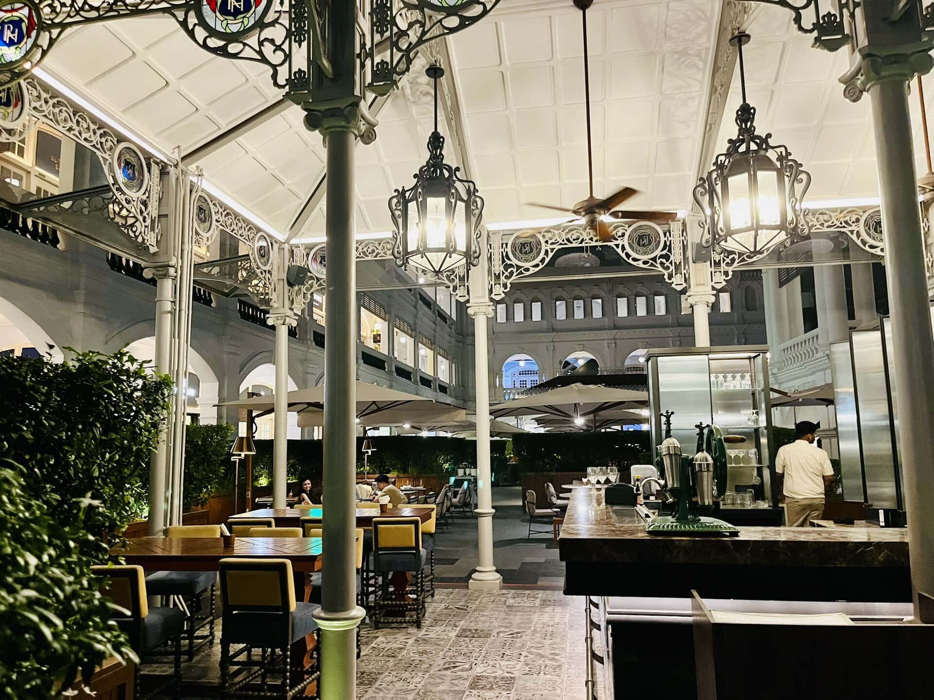 städtereise-singapur-reiseblog-indonesien-urlaub-architektur-bar-reise