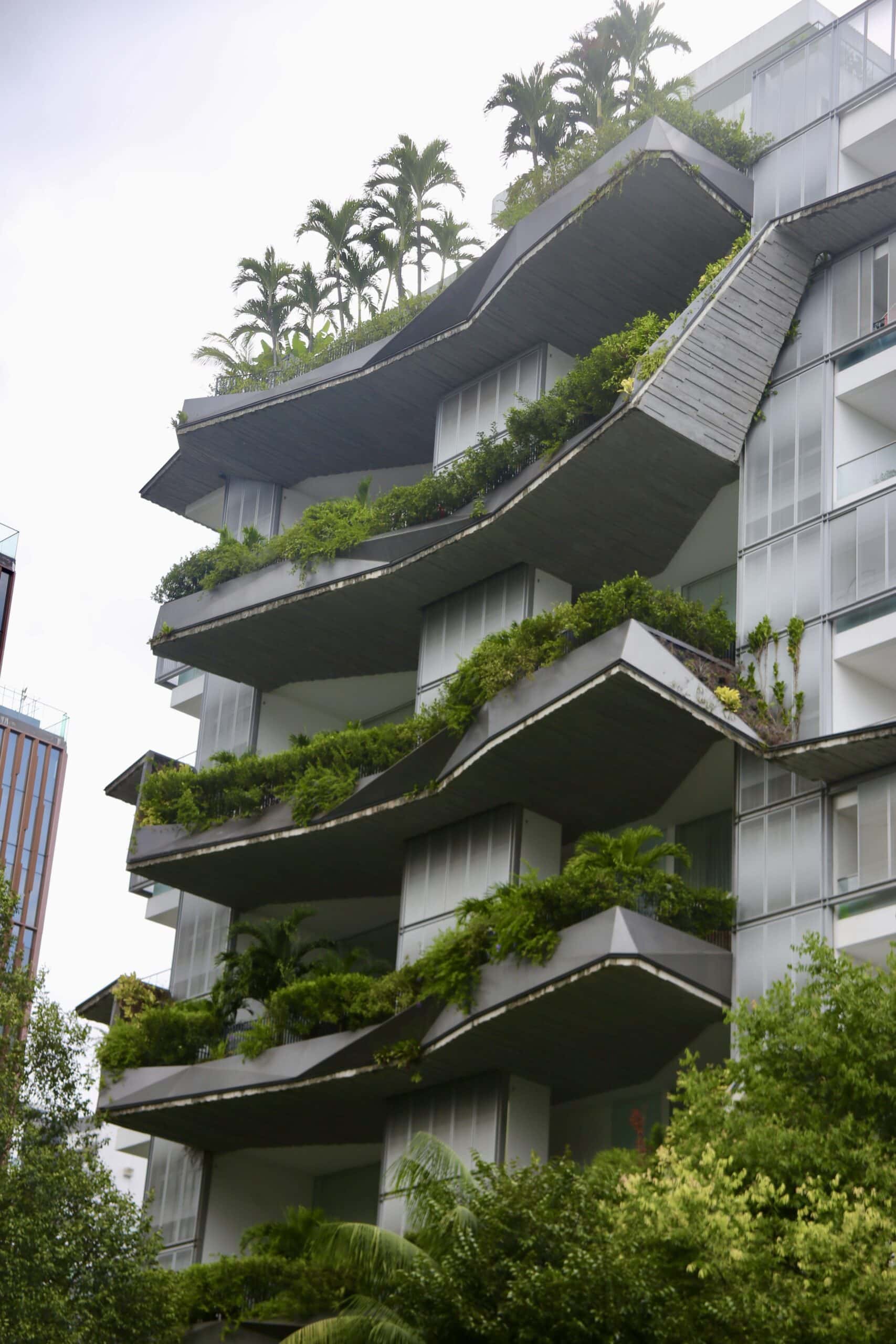 städtereise-singapur-reiseblog-indonesien-urlaub-architektur-modern-skyline-green-building-reise