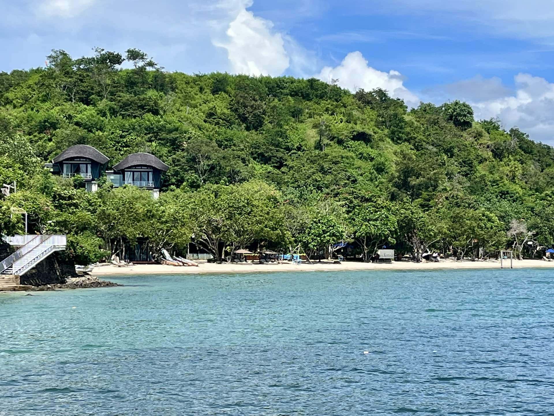 reiseblog-indonesien-flores-komodo-inseln-urlaub-sonne-palmen-strand-beach-meer-reise