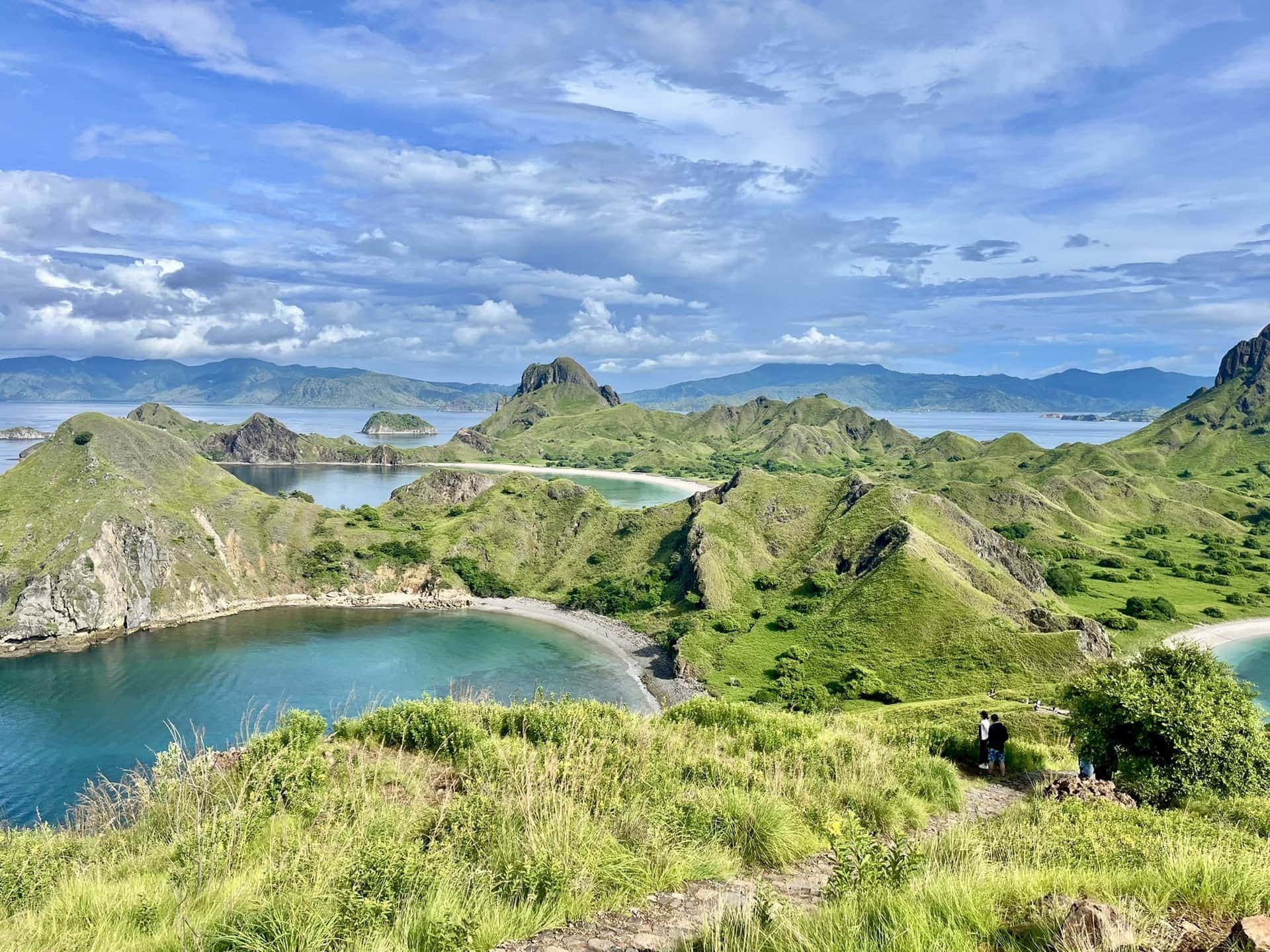 reiseblog-indonesien-flores-komodo-inseln-urlaub-sonne-palmen-strand-landschaft-reise