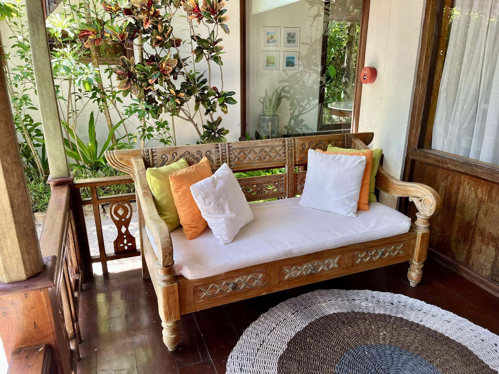 reiseblog-indonesien-flores-komodo-inseln-urlaub-sonne-palmen-strand-sweet-design-reise